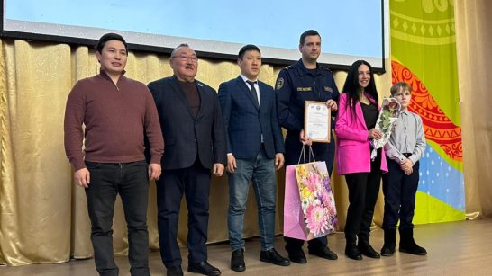 В Томпонском районе семьи получили сертификаты на улучшение жилищных условий