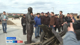 Ил Дархан Кыайыы 80 сылын көрсөргө киин куорат бэлэмин көрдө