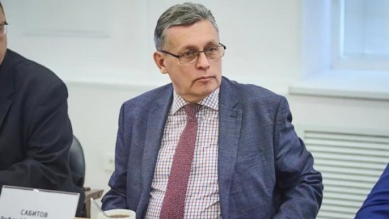 Рифат Сабитов: "Крупнейшие операторы связи объединились вокруг нацмессенджера МАКС как единого канала доверенных коммуникаций"