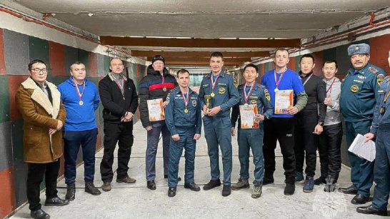 В Якутии стали известны имена сильнейших сотрудников Мирнинского пожарно-спасательного гарнизона
