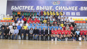 В Нижнем Бестяхе состоялось открытие чемпионата республики по мини-футболу