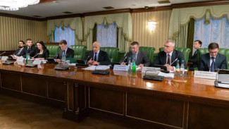 Юрий Трутнев провёл заседание президиума правкомиссии по вопросам социально-экономического развития Дальнего Востока