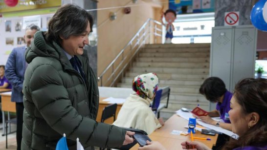 Первый вице-премьер Якутии Джулустан Борисов проголосовал на выборах Президента РФ