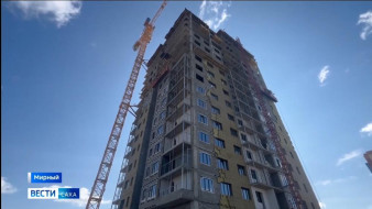 В Мирном проинспектировали ход строительства социальных объектов