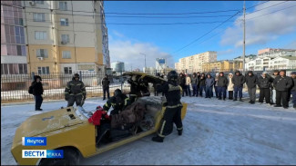 Спасатели МЧС Якутии провели "Урок безопасности" для студентов Якутского филиала Юридического полицейского колледжа