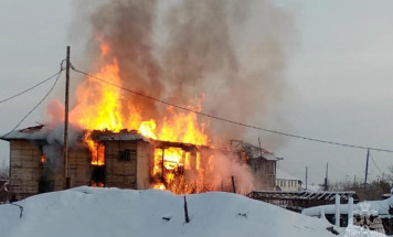 В Верхневилюйском районе при пожаре частной бани пострадал человек