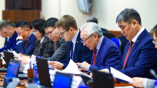 Глава Якутии Айсен Николаев провел заседание Антитеррористической комиссии 