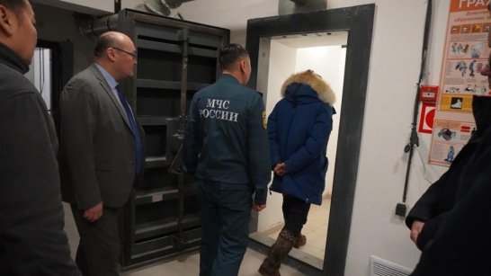Сотрудники МЧС Якутии осмотрели новое защитное сооружение