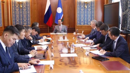 Приоритетные задачи для Правительства и Администрации обозначил Айсен Николаев на планёрном совещании