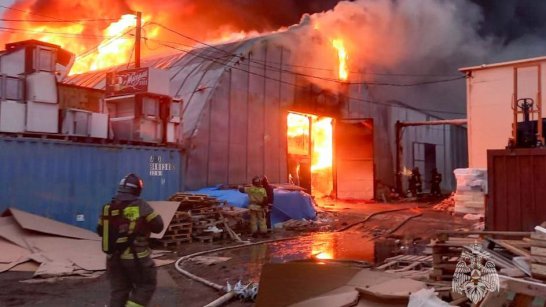 Пожарные Якутска ликвидировали крупный пожар