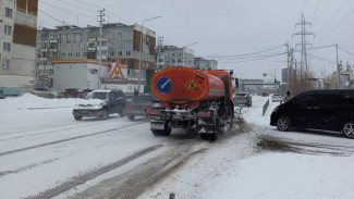 Дорожные службы Якутска переведены на усиленный режим работы 