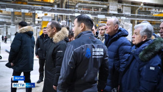 Николай Патрушев и Айсен Николаев проверили готовность к запуску Жатайской судоверфи