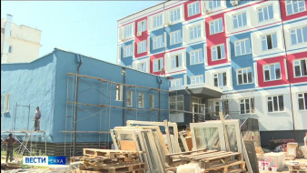 Капитальный ремонт проводится в двух школах Якутска в преддверии нового учебного года