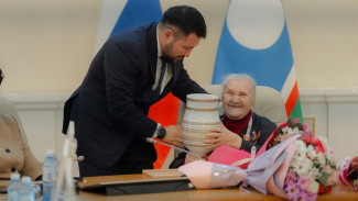 В Якутске ветеран ВОВ Валентина Ефремова празднует 100-летний юбилей