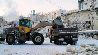 В Якутске завершается уборка и вывоз наледей ресурсоснабжающими организациями
