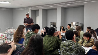 В Якутии ветеран СВО провел лекцию в детском лагере