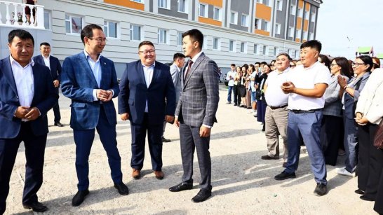 В селе Борогонцы Усть-Алданского района новая школа примет более 500 детей