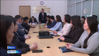 Дмитрий Садовников провёл рабочую встречу с коллективом министерства ЖКХ и энергетики Якутии