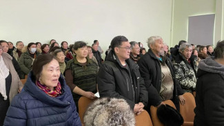 Жители Тойбохоя ставят вопрос возобновления работы АЗС в селе