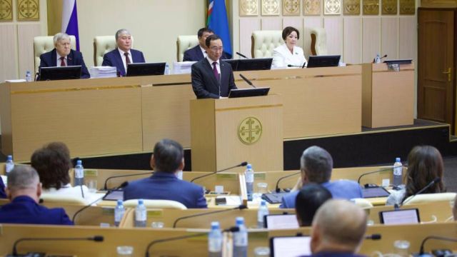 В Якутии приняты меры по повышению оплаты труда работников бюджетной сферы