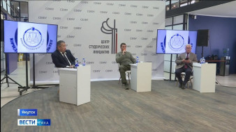 Студенты СВФУ встретились с губернатором Хабаровского края Дмитрием Демешиным