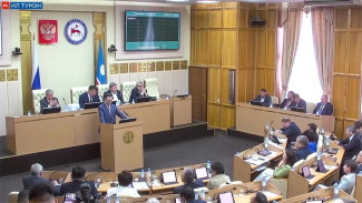 Александр Кошуков об отчёте Главы Якутии на пленарном заседании Государственного Собрания (Ил Тумэн)
