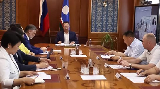 Глава Якутии Айсен Николаев провёл заседание по координации строительства социальных объектов