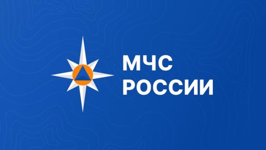 В Якутске огнеборцы тушат пожар на овощной базе по улице Труда