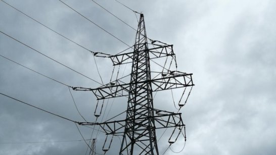 Энергетики устраняют последствия шквального ветра в Якутске