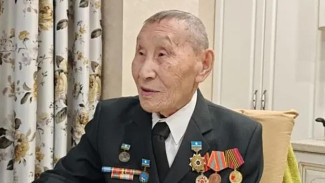 100 лет исполнилось Иннокентию Егоровичу Стручкову