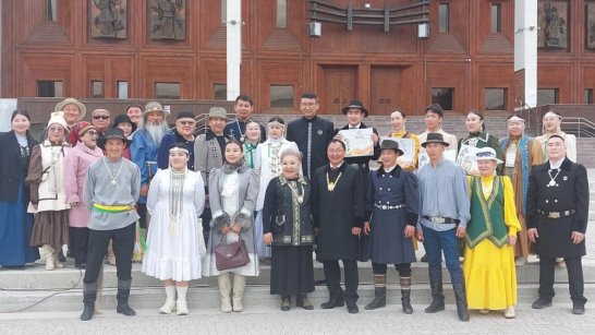 Итоги молодежного конкурса запевал осуохая "Священный круг" подвели в Якутии