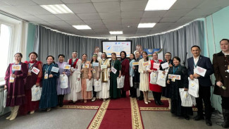 В Якутии определят имена лучших учителей родного языка и литературы