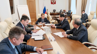 Глава Якутии и министр природных ресурсов и экологии РФ рассмотрели ход работ по тушению лесных пожаров