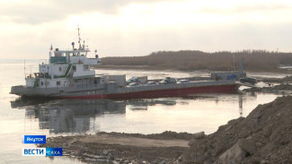 Переправа "Якутск – Нижний Бестях" продолжает работу до конца октября