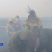 Борьба с лесными пожарами. В Оленёкском районе огнеборцы сдерживают пламя у села Эйик