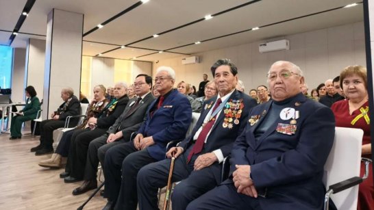 В новом центре "Патриот" в Якутске отметили 82-ю годовщину освобождения Ленинграда от блокады