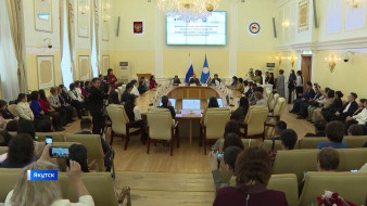 100 лучших наставников Якутии получили премию за вклад в развитие образования