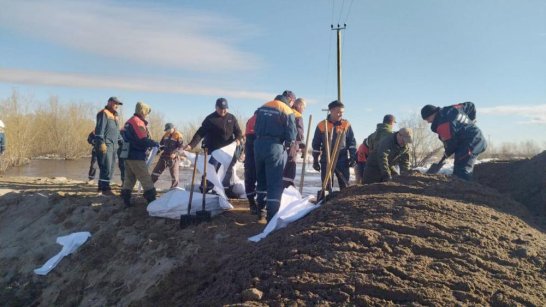 В Намском районе спасатели оказывают адресную помощь населению