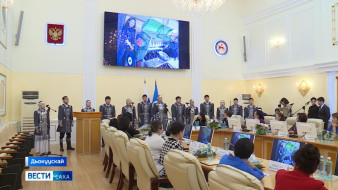 Тыа хаһаайыстыбатыгар үлэлии-хамсыы сылдьар дьахталлар түмсэллэр