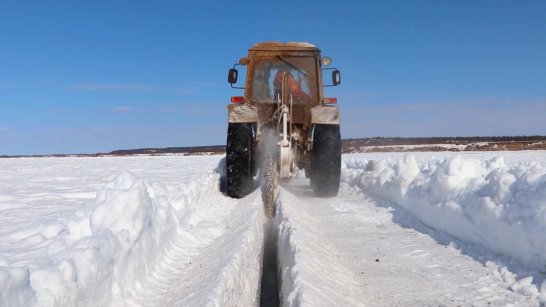 В Якутии работа по ослаблению прочности льда будет проведена на более 70 затороопасных участках