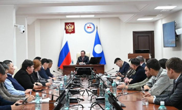 Глава Якутии Айсен Николаев провёл совещание по строительству многоквартирного жилья в Якутске