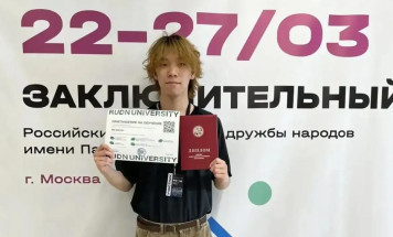 Айсен Николаев поздравил ученика Арктической школы Лю Цзелун с успехом на Всероссийской олимпиаде школьников