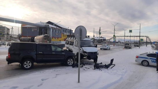 В Якутске произошло ДТП с участием четырех машин