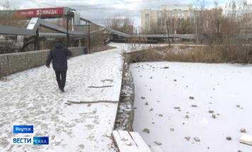 В Якутске вандалы портят общественные пространства и наносят урон городскому имуществу