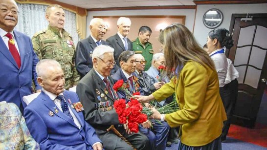 В Якутске состоялось чествование ветеранов войны и тыла администрации главы и правительства республики
