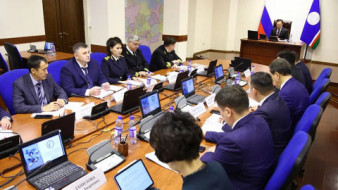 Айсен Николаев заявил о необходимости комплексного подхода к решению проблем водного транспорта