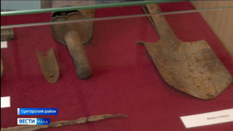 Школьники-участники поискового отряда "Сонор" из Сунтарского района представили находки с берегов озера Ильмень