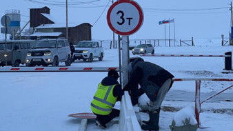 Открыта ледовая переправа «Хатассы – Павловск»