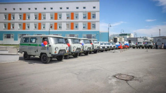 Районные больницы Якутии получили 17 новых автомобилей
