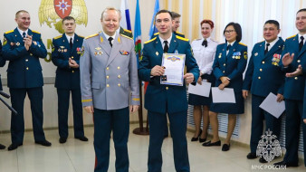 В день спасателя сотрудники МЧС получили награды